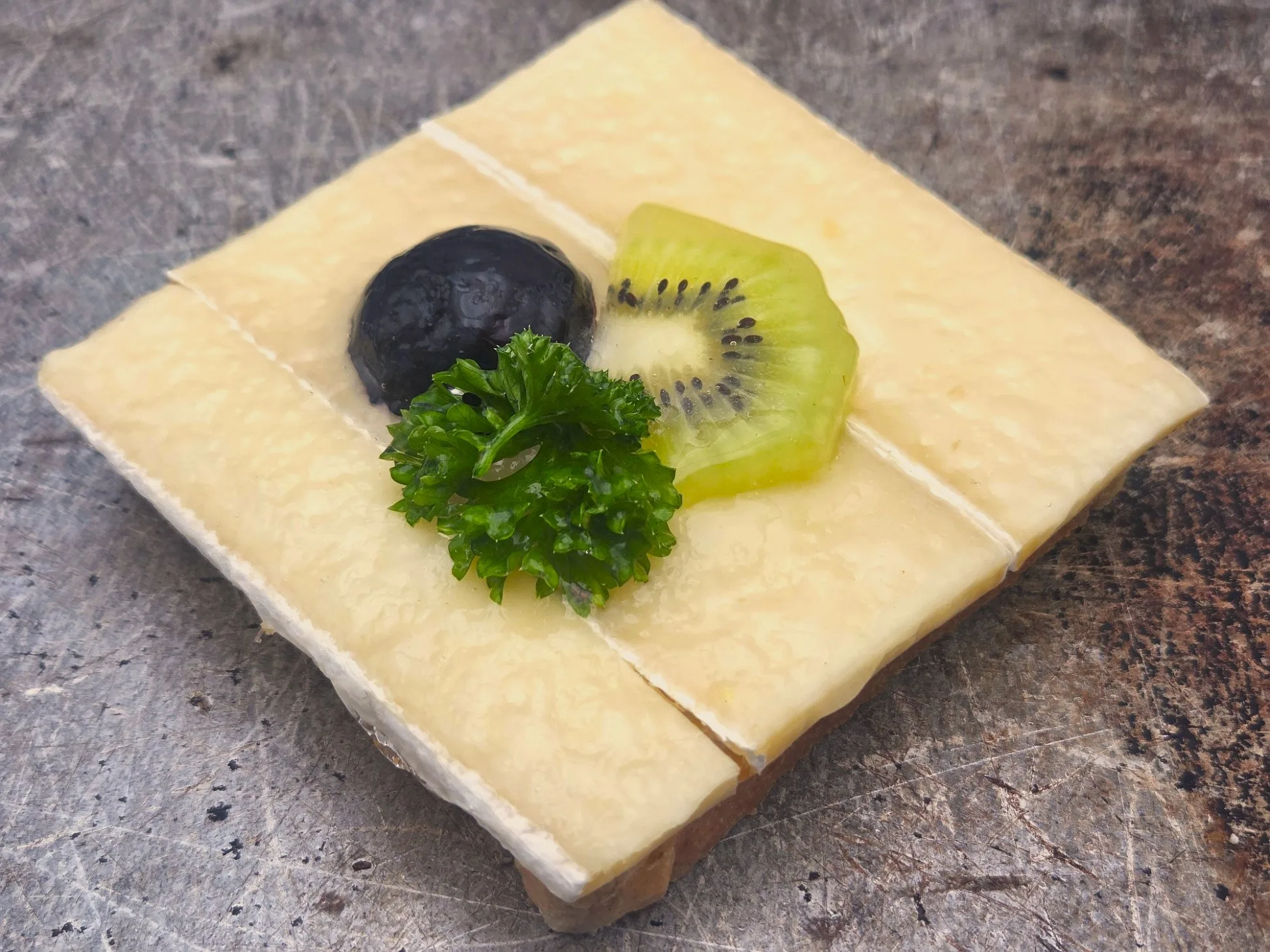 Canapé Brie – Bild 1